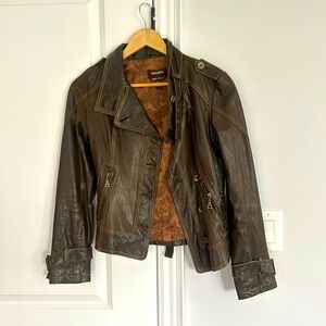 Daniel Leather. Perfect condition.
